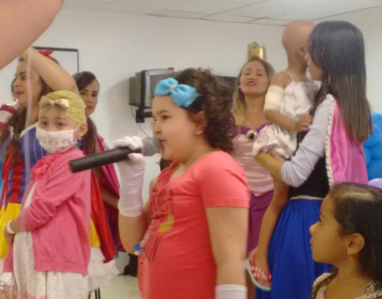 A pequena Maria Fernanda luta, há 5 anos, contra a leucemia