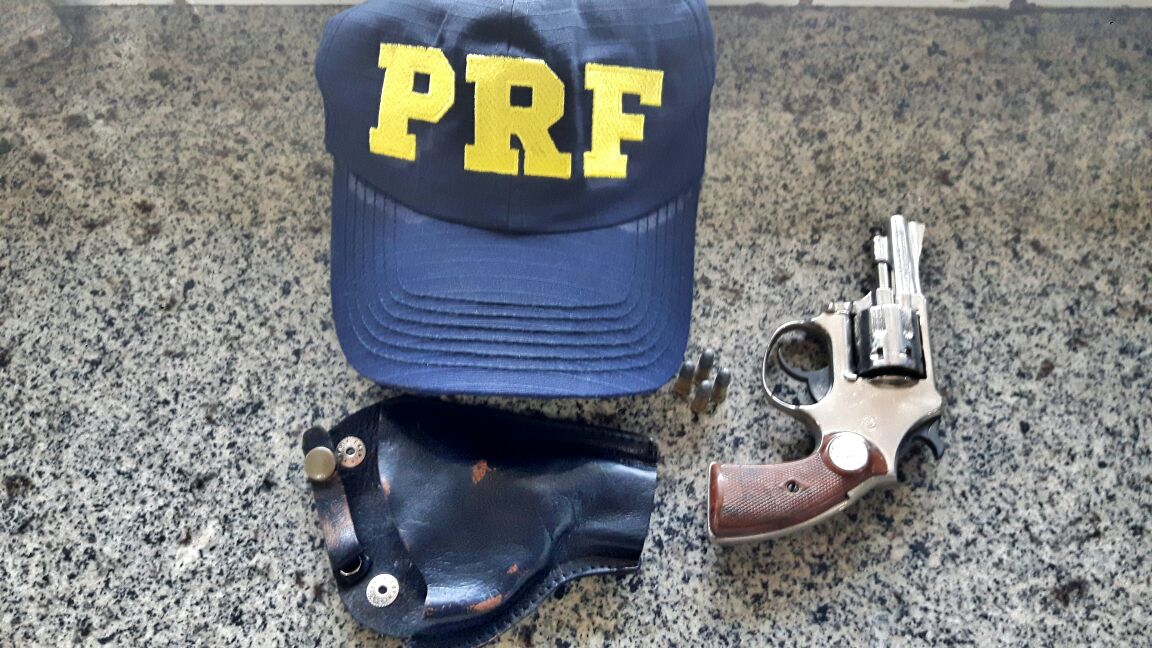 Duas pessoas presas com porte de arma ilegal em Parnaína, norte do Piauí
