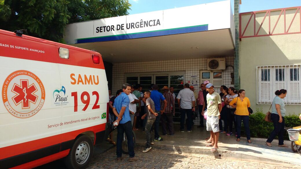 Os feridos foram levados pelo SAMU para o hospital