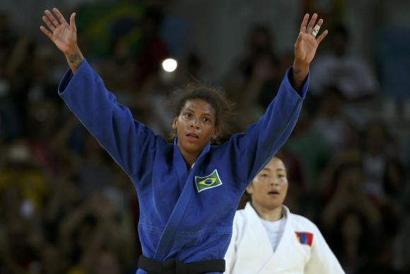 A judoca brasileira Rafaela Silva  conquistou a primeira medalha de ouro do Brasil nos Jogos Rio 2016
