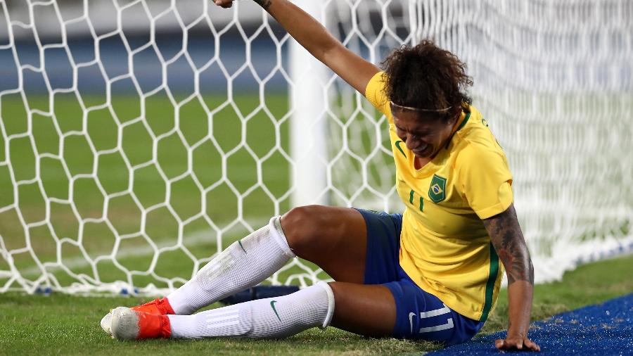 Cristiane sente lesão no jogo Brasil x Suécia: problema para a sequência dos Jogos Olímpicos