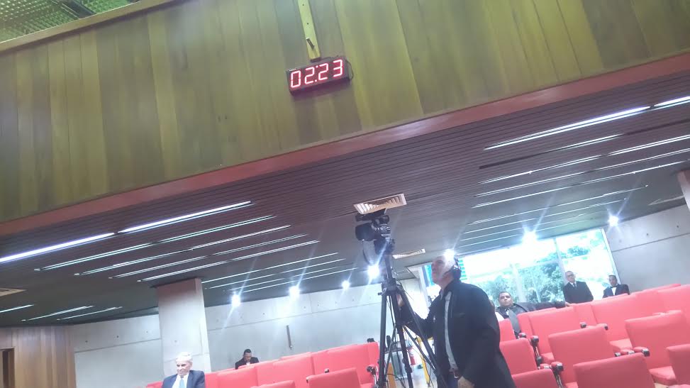 Cronômetro digital vai regulamentar o tempo de fala de cada deputado