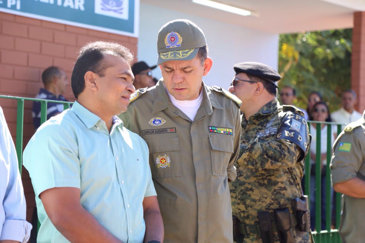 Secretário Fábio Abreu com o coronel Carlos Augusto, comandante da PM