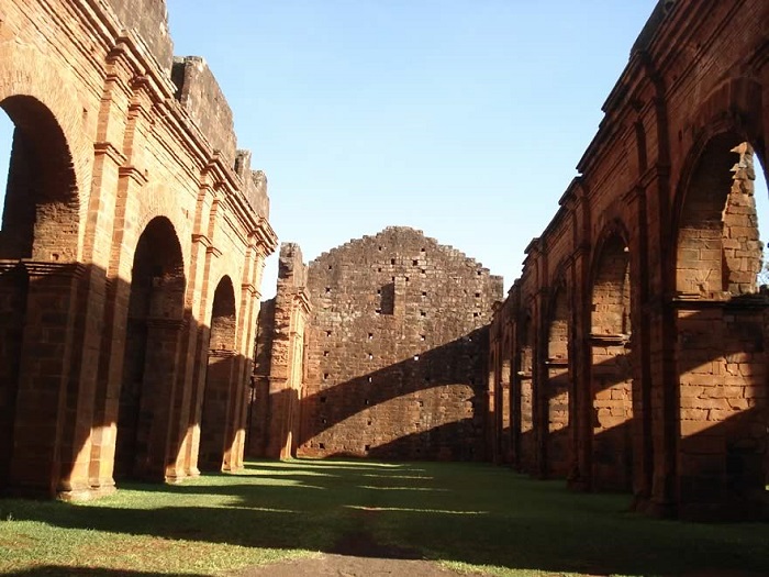 Remanescentes do Povo e ruínas da Igreja de São Miguel (Rio Grande do Sul)