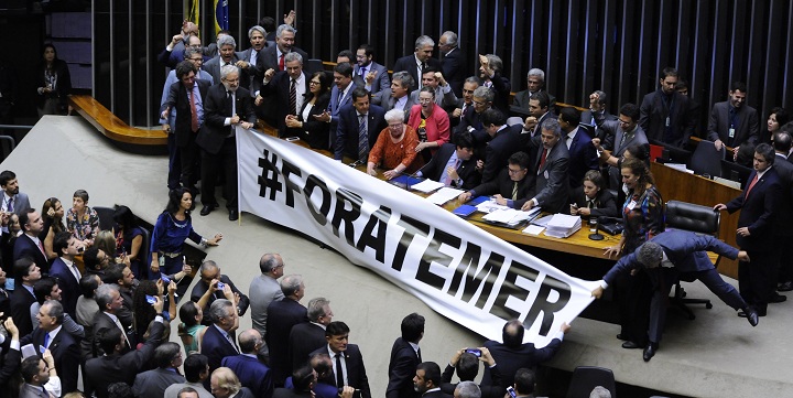 Oposição pede a saída de Temer no Plenário da Câmara dos Deputados