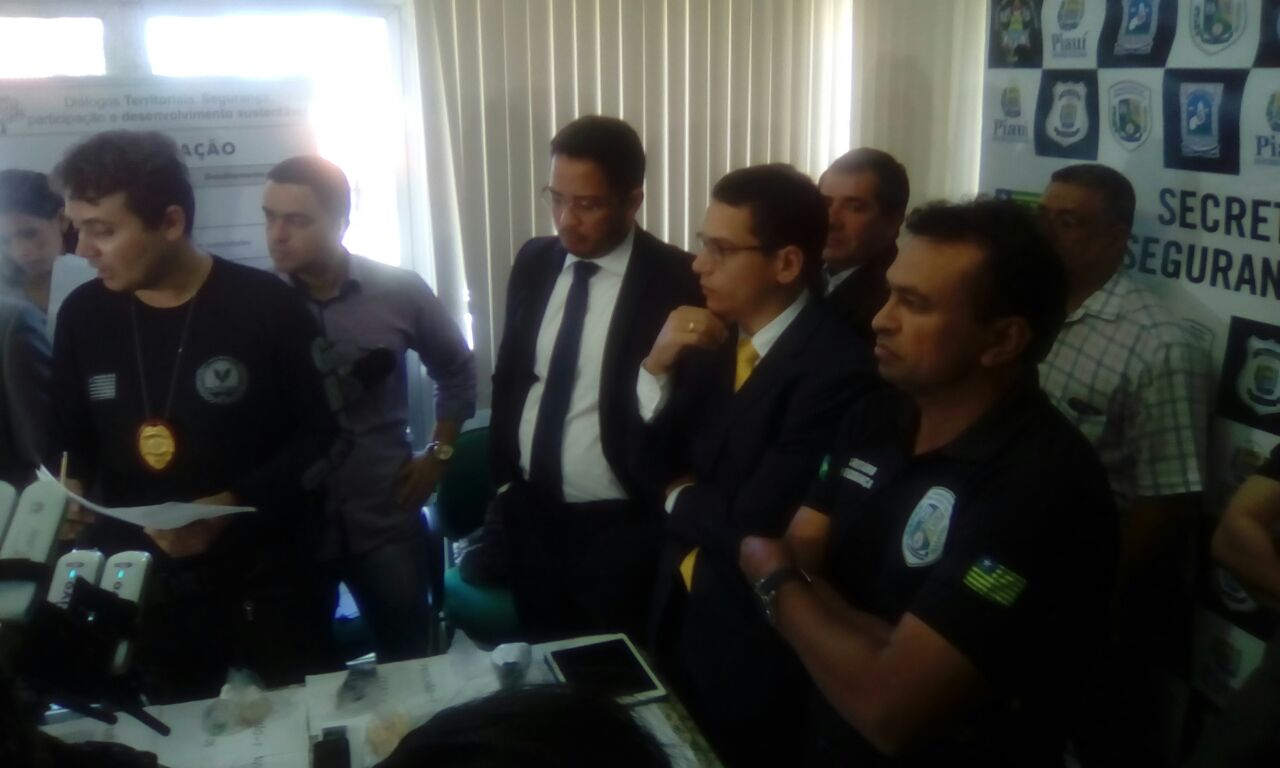 Secretário Daniel Oliveira, de Justiça, e Fábio Abreu, de Segurança, participaram da coletiva de imprensa
