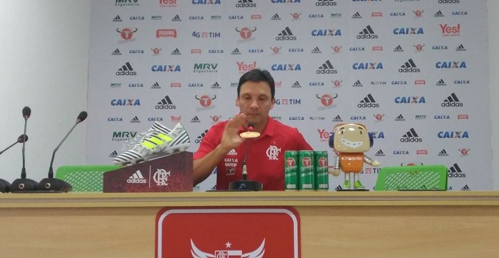 Zé Ricardo na sua última coletiva no Flamengo