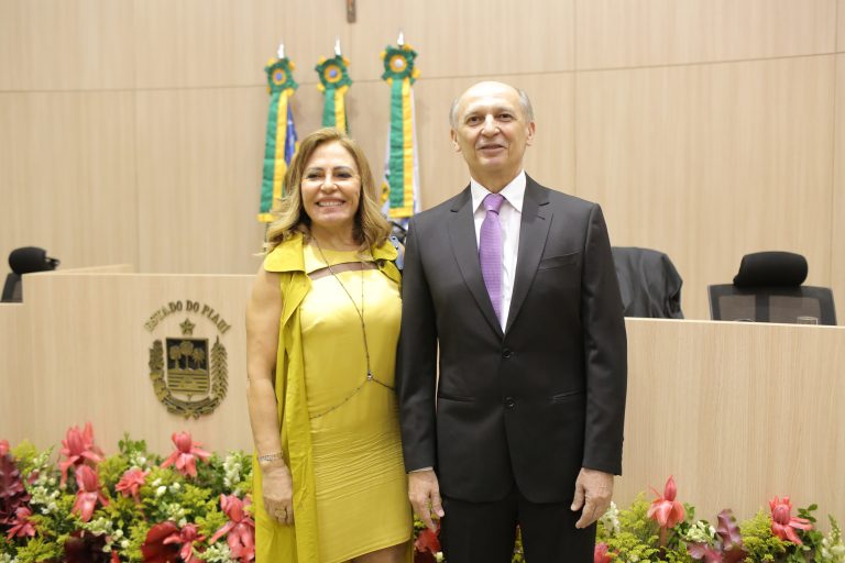 Conselheiros do TCE-PI Lilian Martins e Abelardo Pior Vilanova