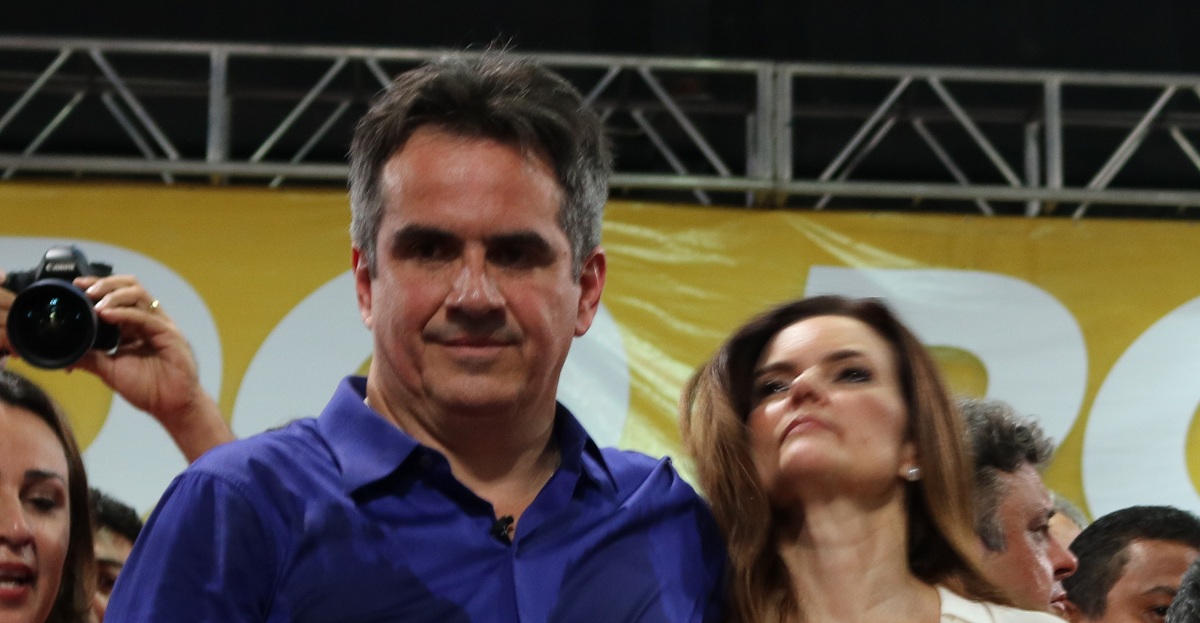 Ciro Nogueira com Iracema Portela na convenção do Progressistas
