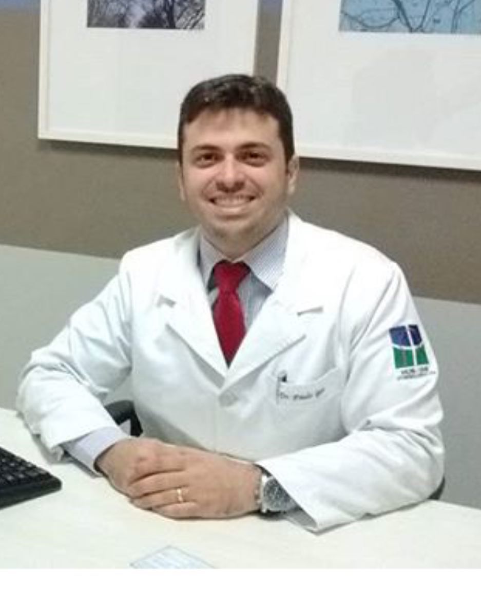 Médico otorrinolaringologista Paulo Igor Lial.