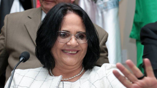 Ministra dos Direitos Humanos, Damares Alves