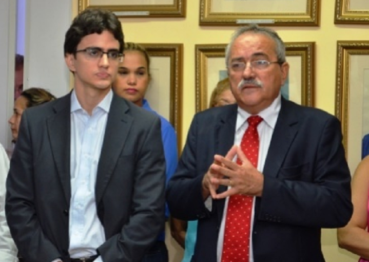 Átila Lira e Alano Dourado foram secretários em 2014
