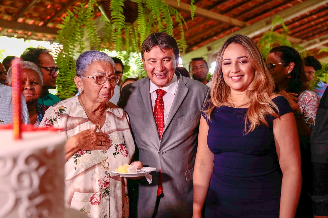 Governador Wellington Dias comemora 57 anos