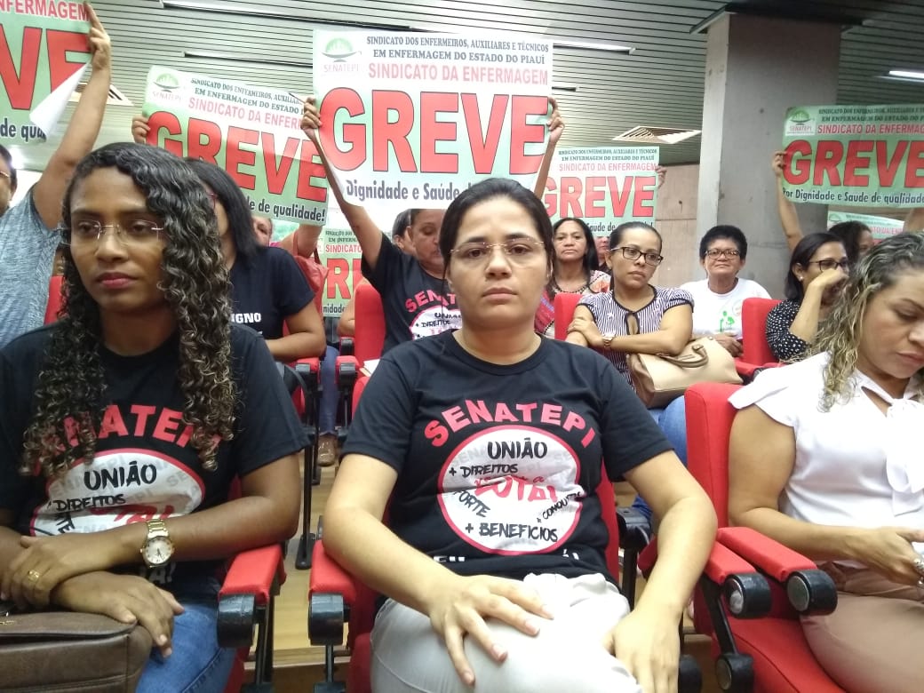 Enfermeiros e técnicos do Estado estão em greve por tempo indeterminado