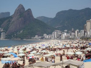 Praias lotadas nesta quarta-feira no Rio