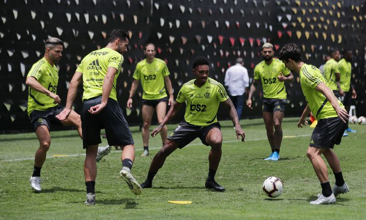 Soccer Football - Copa Libertadores - Flamengo Training - La Videna, Lima, Peru - November 21, 2019   Flamengo's Vitinho during training   REUTERS/Guadalupe Pardo