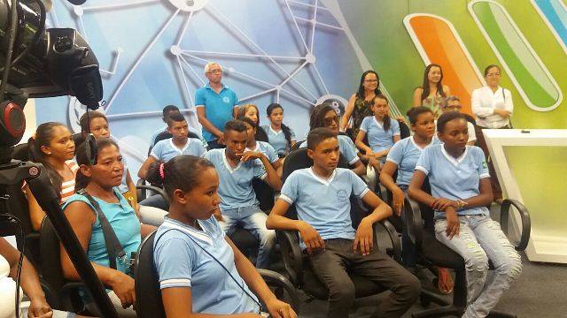 Alunos da Unidade Escolar Adalberto Correia Lima