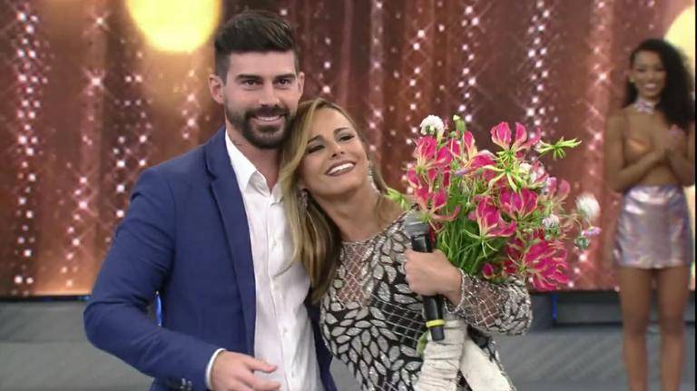 Separação: Radamés exige aluguel e R$ 500 mil de Viviane Araújo