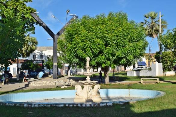 Praça Maninho Barreto em Canto do Buriti