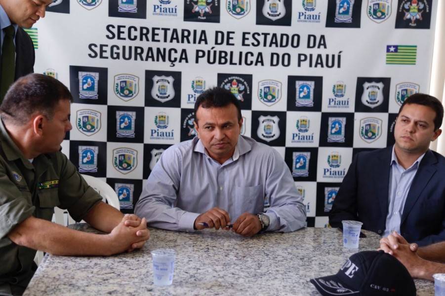 Reunião discute os rumos do concurso da PM