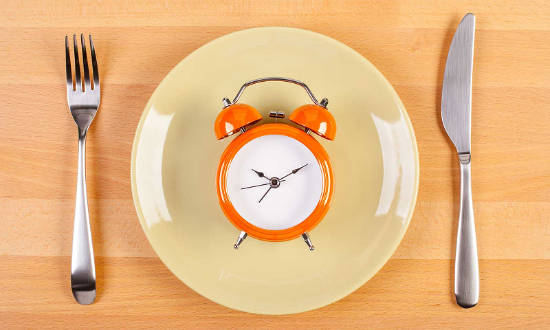 Conheça os cuidados que você deve ter com a dieta do jejum intermitente
