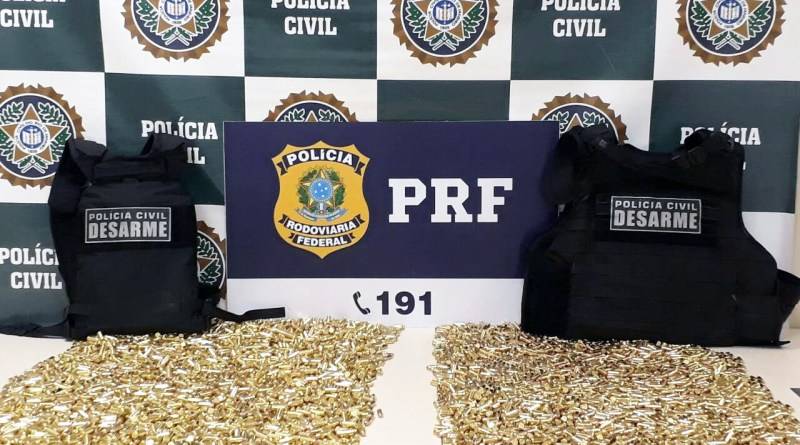 Munições apreendidas durante a operação