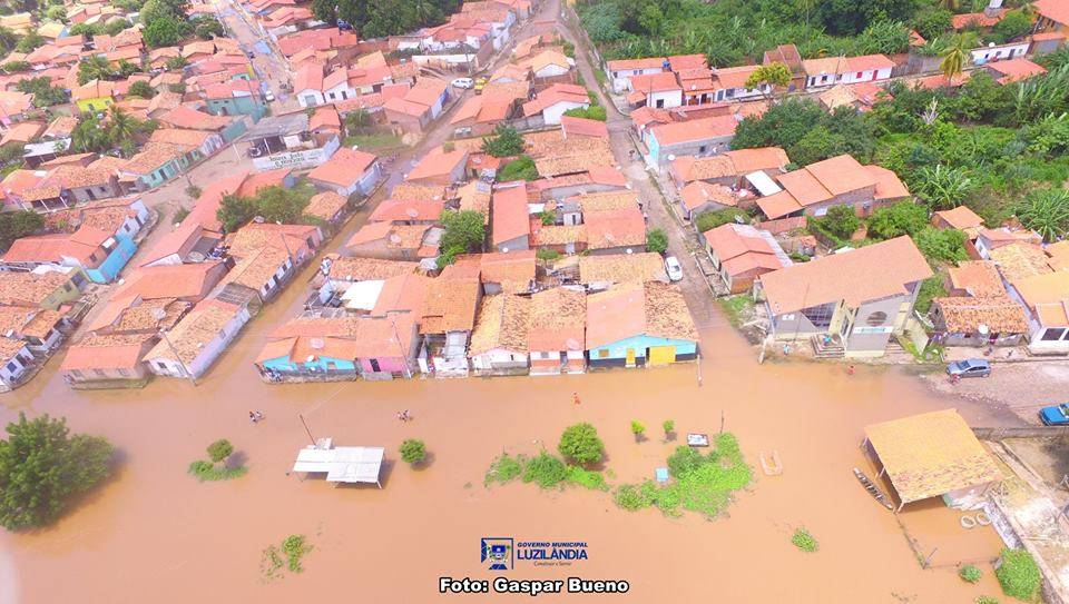 Luzilândia fica alagada após cheia do Rio Parnaíba