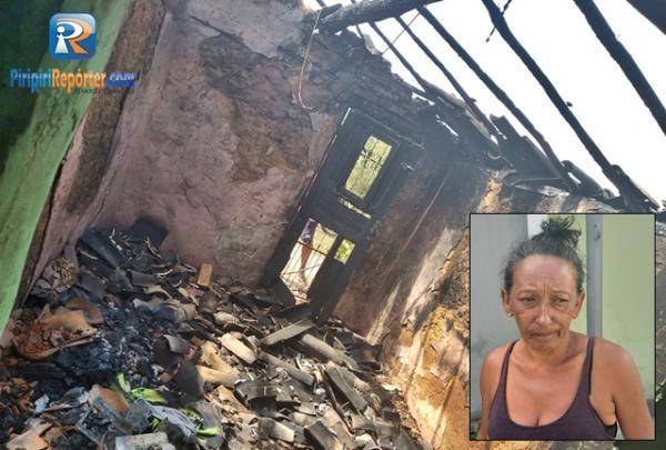 Casal tem casa destruída em incêndio criminoso