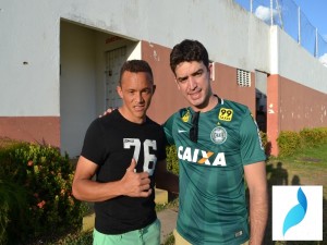 Carlinhos (de blusa preta), é jogador do Coxa, mas foi sondado pelo Botafogo-RJ