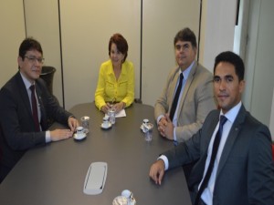 Presidente da Jucepi em encontro com representantes da Receita Federal.