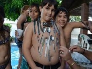 David age como se fosse um imã