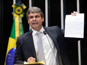 Senador Lindbergh Farias (PT-RJ)