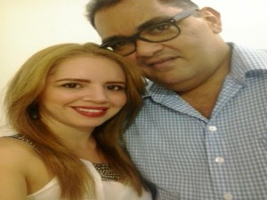 Kennia Larisse Nunes e o companheiro Sérgio Brandão