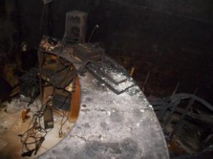 Os equipamentos ficaram destruídos com a descarga elétrica