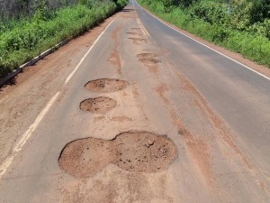 PI-115 está esburacada poucos meses após ser reformada