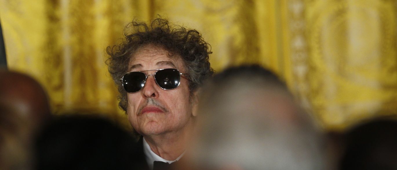 Bob Dylan é prêmio nobel de Literatura.