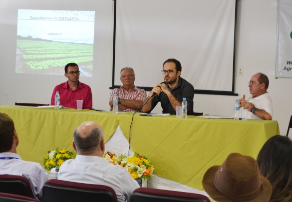 A mesa redonda “Soluções ou oportunidade para a região” foi moderada pelo diretor técnico-científico da Fapepi, Albemerc Moraes