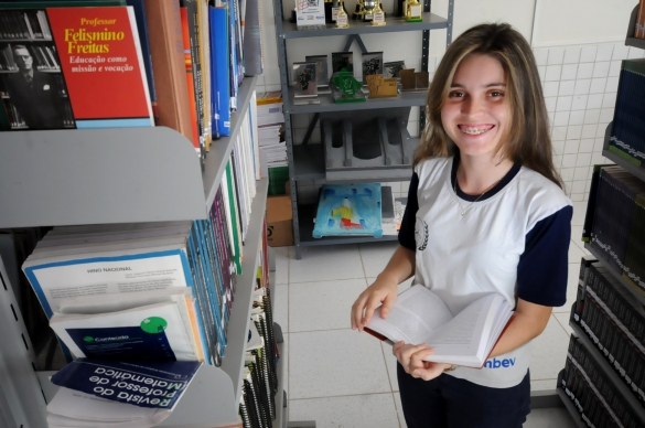 Cristina, estudante do terceiro ano da Augustinho Brandão