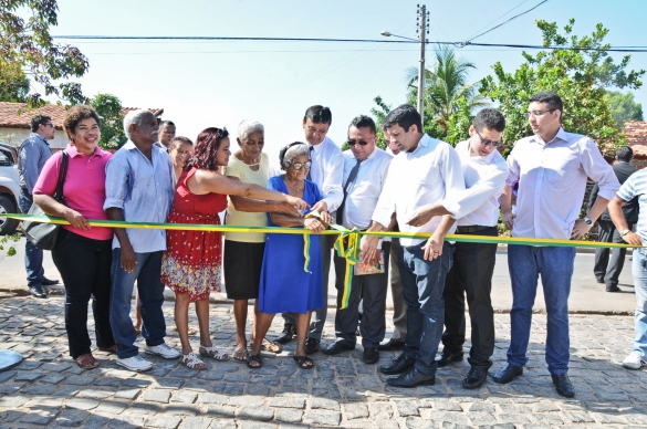 Inauguração das obras de pavimentação na Vila Irmã