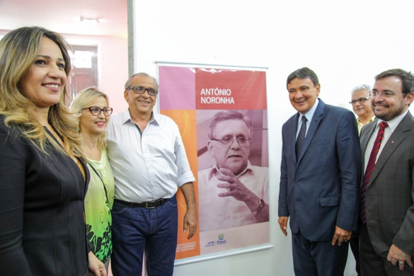 inauguração de biblioteca