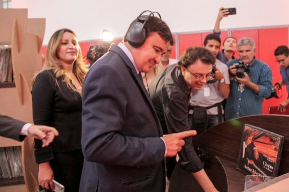 inauguração de biblioteca