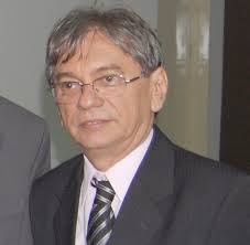 Reitor José Arimateia Lopes
