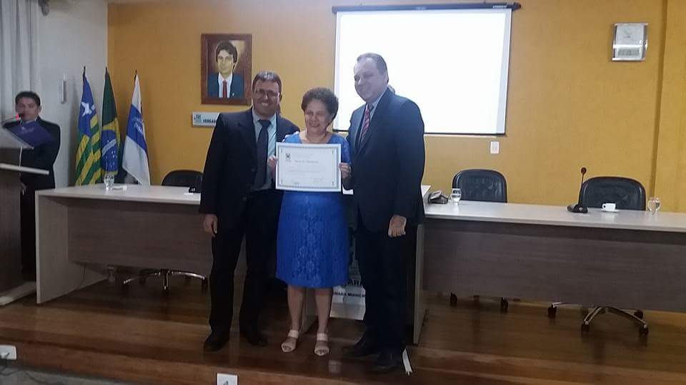 Senadora Regina Sousa recebe título