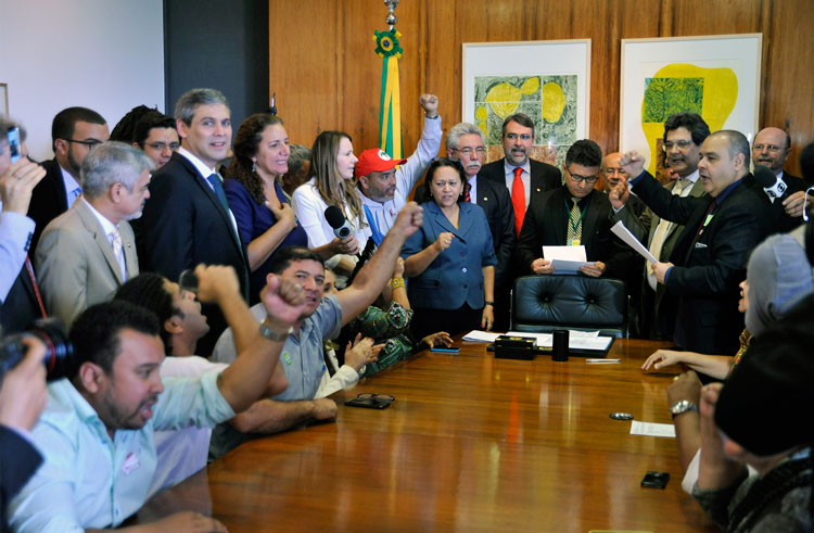 Movimentos sociais pediram o impeachment de Michel Temer