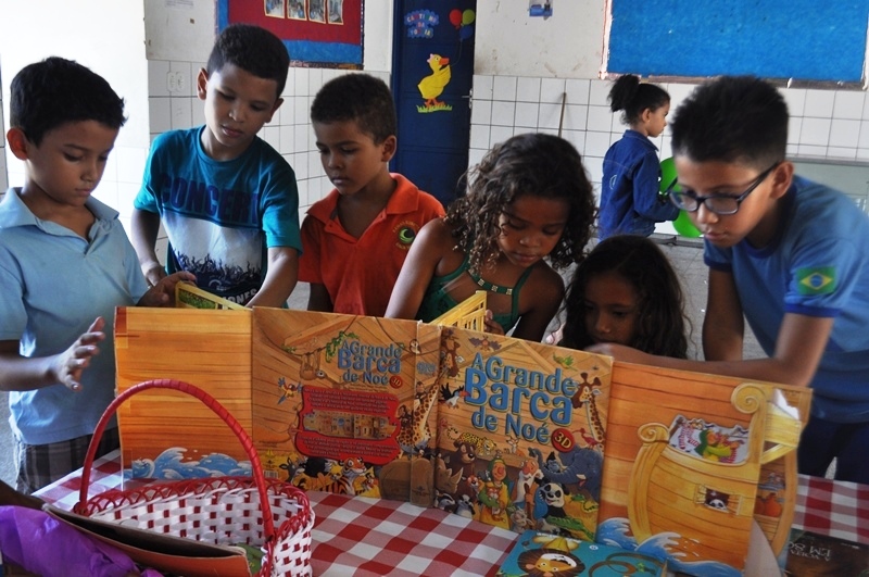 Os estudantes da Escola Municipal Galileu Veloso participaram de uma atividade diferente que aproximou as crianças dos livros.