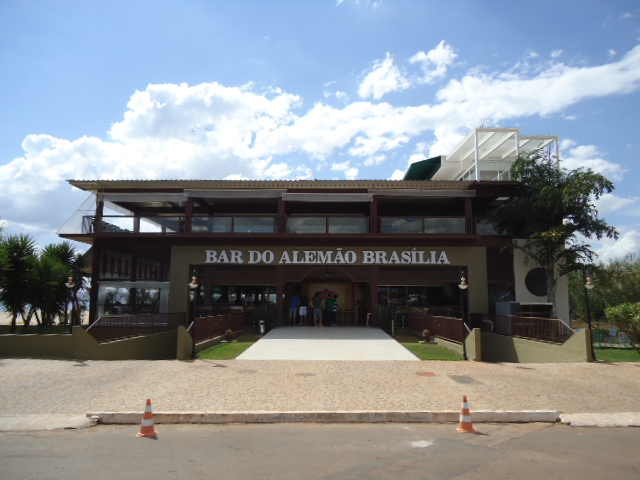Bar do Alemão, às margens do Lago Paranoá, em Brasília