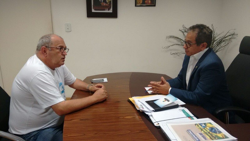Célio Barbosa com o deputado Dr. Hélio