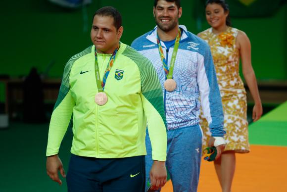 Rafael Silva ganha medalha de bronze nos Jogos Olímpicos Rio