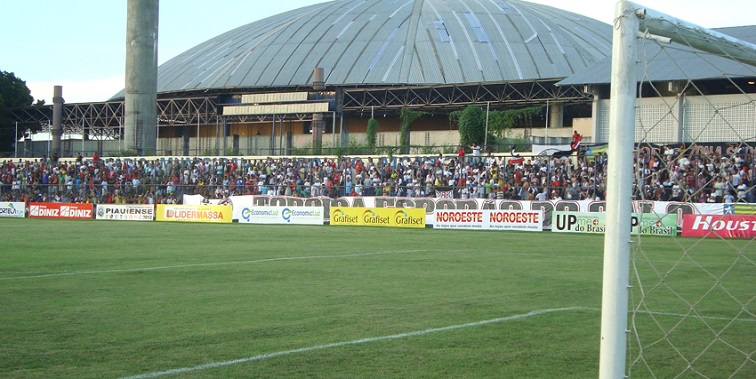 Estádio Lindolfo Monteiro