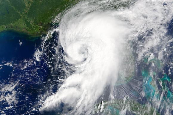 Imagem divulgada pela Nasa mostra o furacão Hermine se aproximando da costa oeste da Flórida